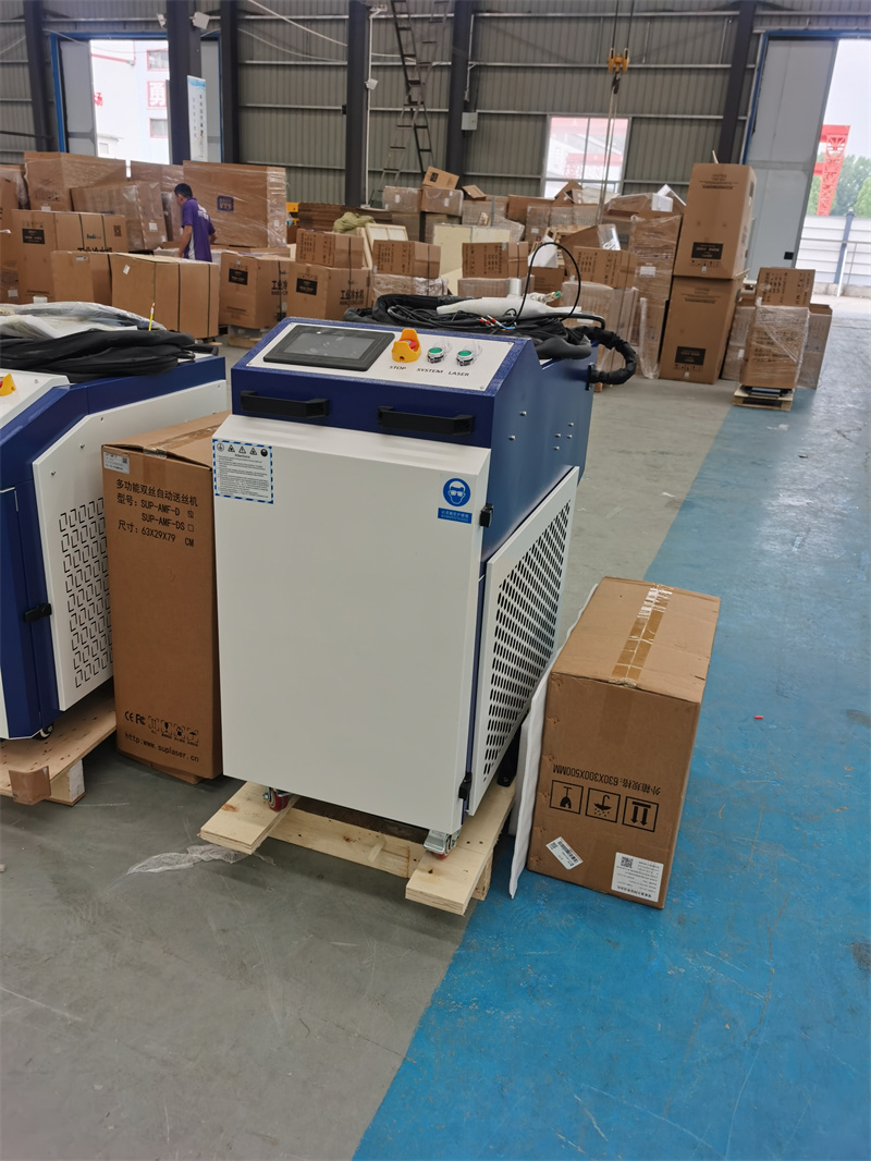 Industrial Laser Paint Removal - 6000W Hoge-Vermogen Continue Laser Reinigingsmachine voor